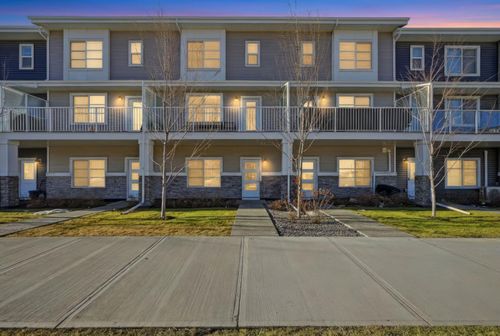 14235 1 St Nw, Calgary, AB, T3P1Y4 | Card Image