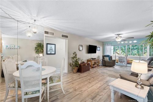 apt-d9-1560 Ne 12th Ter, Jensen Beach, FL, 34957-5661 | Card Image