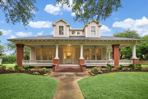 209 E Caney St, Wharton, TX, 77488-5036 | Card Image