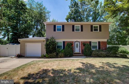 11 Whitemarsh Dr, LAWRENCEVILLE, NJ, 08648-3739 | Card Image