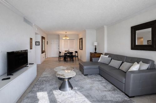 apt-629-2501 S Ocean Dr, Hollywood, FL, 33019-2610 | Card Image
