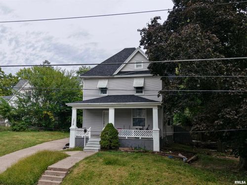 1319 Warren St, Davenport, IA, 52804-3946 | Card Image