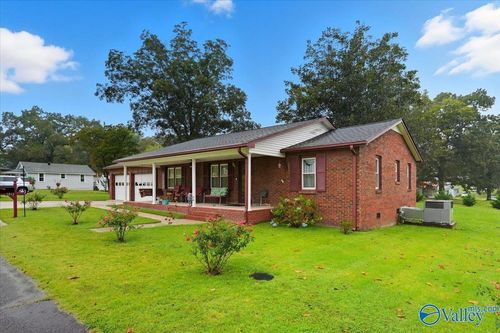 1011 Broadway Ave, Bridgeport, AL, 35740-6251 | Card Image