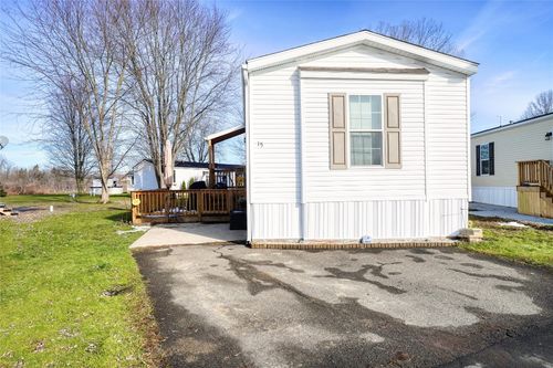 15 Diane Ct, McKean, PA, 16426-1365 | Card Image