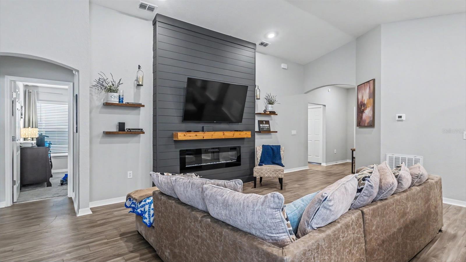 Residential in AUBURNDALE 2