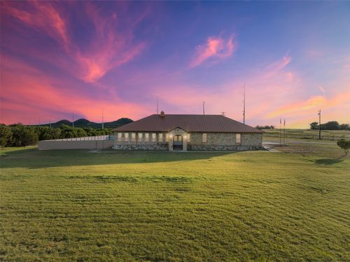 1435 Morrison Dr, Glen Rose, TX, 76043-8231 | Card Image