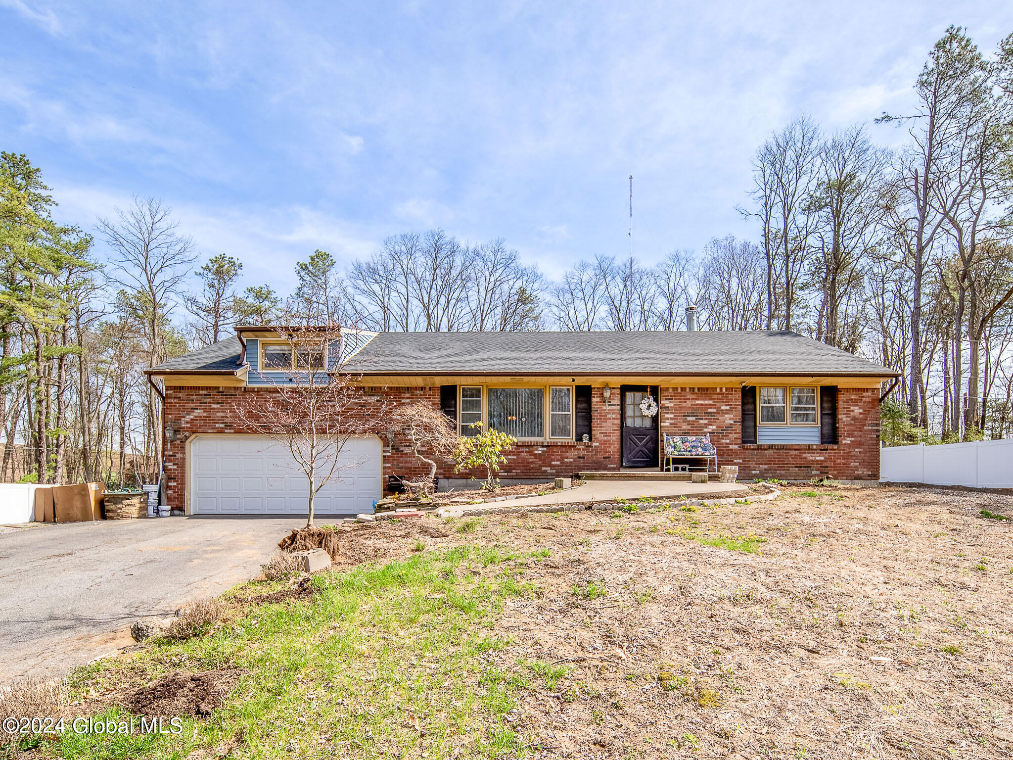 Kings Rd, Schenectady, NY 12303