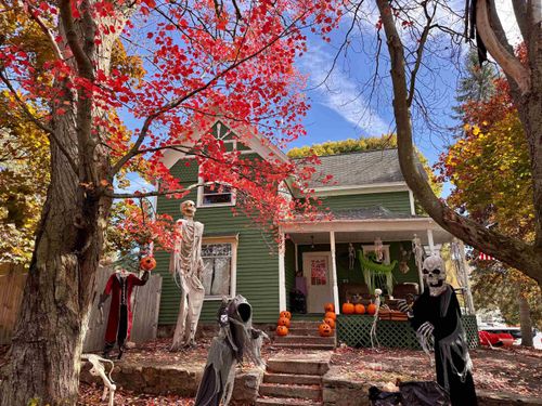 204 N Carland St, Marion, MI, 49665-9686 | Card Image