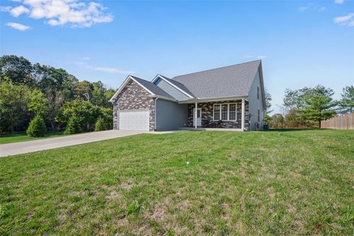 101 Cherokee Dr, Beaver Falls, PA, 15010-1673 | Card Image