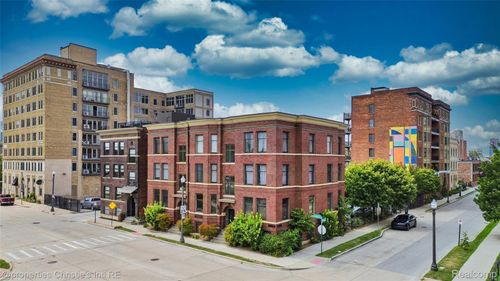 20-112 Watson St, Detroit, MI, 48201-2763 | Card Image