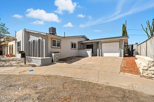 3911 Quasar Ct, El Paso, TX, 79904-1840 | Card Image