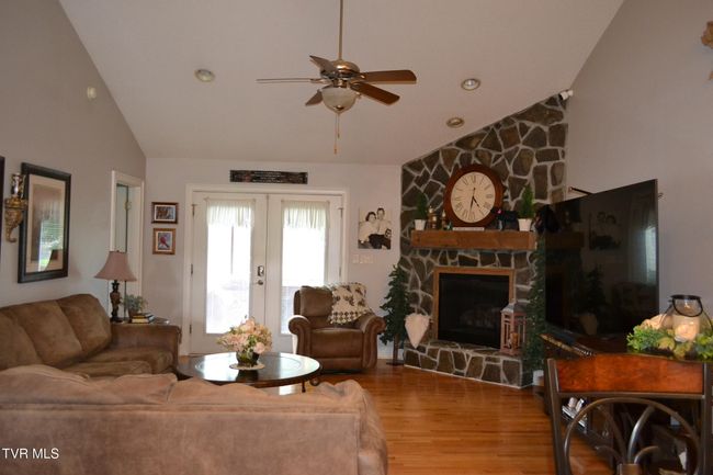 18486 Spoon Gap Rd, House other with 2 bedrooms, 2 bathrooms and null parking in Abingdon VA | Image 5