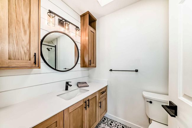 207 Coachway Rd Sw, House other with 3 bedrooms, 3 bathrooms and 2 parking in Calgary AB | Image 27