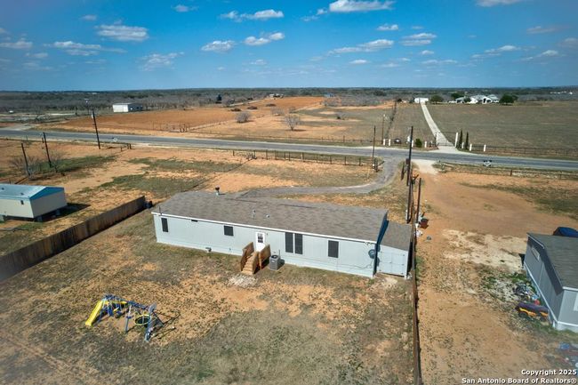 4817 W Fm 476, House other with 4 bedrooms, 2 bathrooms and null parking in Poteet TX | Image 37