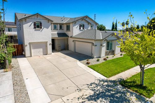 1677 Brookglen Dr, Olivehurst, CA, 95961-4452 | Card Image