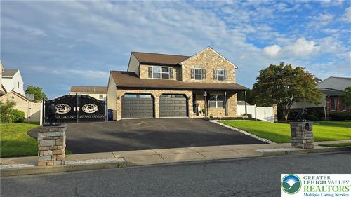 1136 Ashbourne Dr, Muhlenberg, PA, 19605-3224 | Card Image