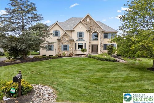 3217 Burnham Ct, CENTER VALLEY, PA, 18034-8949 | Card Image