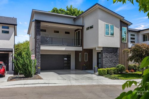 5076 N Thorton Ln, Boise, ID, 83703-2810 | Card Image