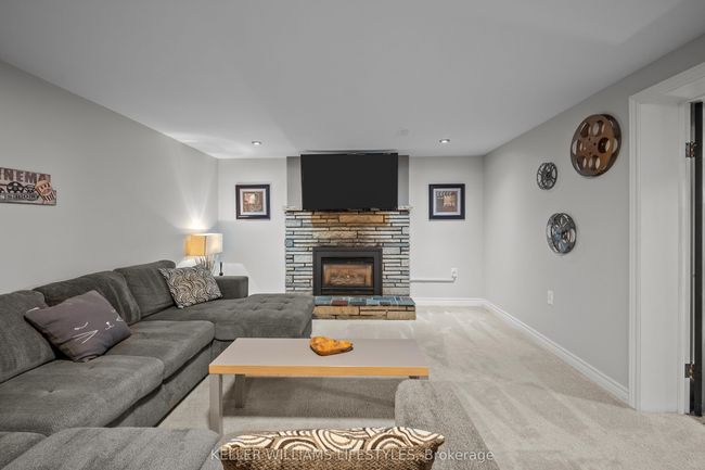 48 Union St, House other with 4 bedrooms, 2 bathrooms and 2 parking in Forest ON | Image 19