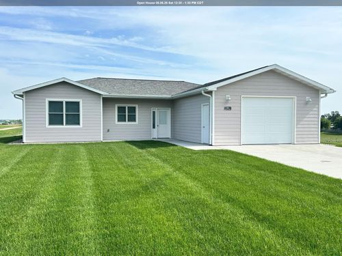 802 W 4th St, Laurel, NE, 68745 | Card Image