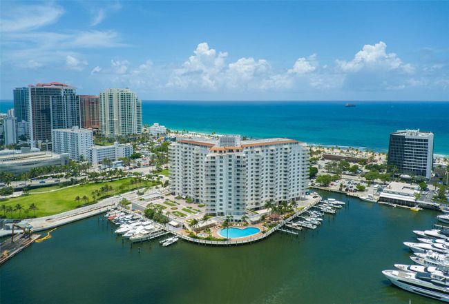 APT-404 - 1 Las Olas Cir, Condo with 2 bedrooms, 2 bathrooms and null parking in Fort Lauderdale FL | Image 57