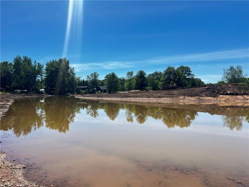 11 27th Ave, Chippewa Falls, WI, 54729 | Card Image