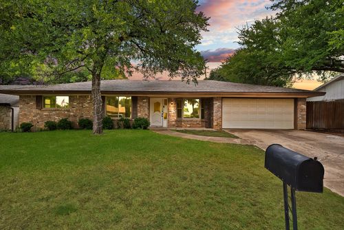 216 Shady Lake Dr, Hurst, TX, 76054-3732 | Card Image