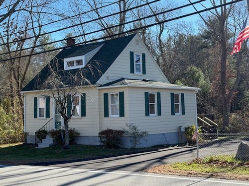 52 Jackson Flat Rd, Hope, RI, 02831-1700 | Card Image