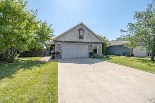 2011 35th Street, Spirit Lake, IA, 51360 | Card Image