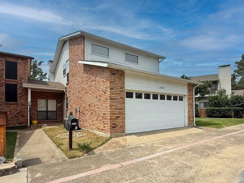3638 Fore Cir, Farmers Branch, TX, 75234-2451 | Card Image