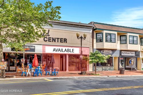 31 E Main St, Freehold, NJ, 07728-2286 | Card Image