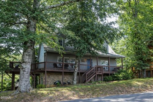 3390 Robeson Road, Sevierville, TN, 37862 | Card Image