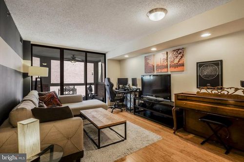 413-1001 N Vermont St, ARLINGTON, VA, 22201-4765 | Card Image