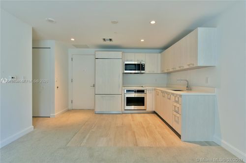 1907-45 Sw 9th St, Miami, FL, 33130-3898 | Card Image