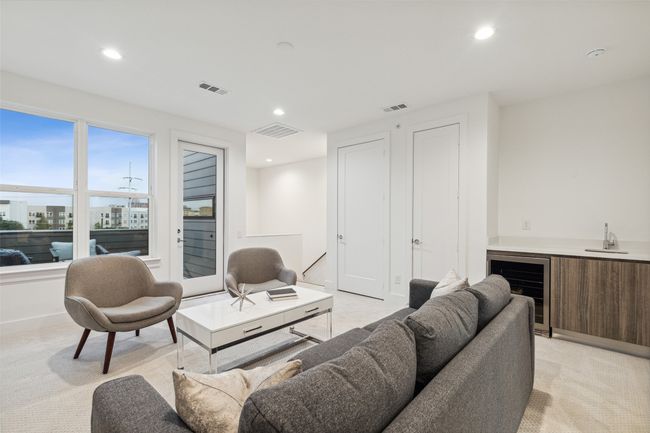 3056 Chimes St, Townhouse with 3 bedrooms, 4 bathrooms and null parking in Dallas TX | Image 11