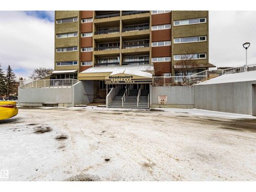 8745 165 St Nw, Edmonton, AB, T5R2R7 | Card Image
