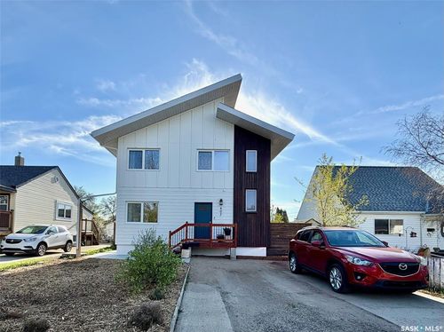 607 Av K S, Saskatoon, SK, S7M2E4 | Card Image