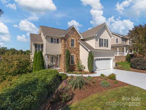 95 Driftstone Cir, Arden, NC, 28704-9140 | Card Image