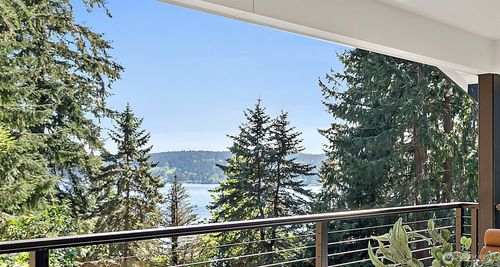 111 Point Fosdick Cir Nw, Gig Harbor, WA, 98335-7858 | Card Image