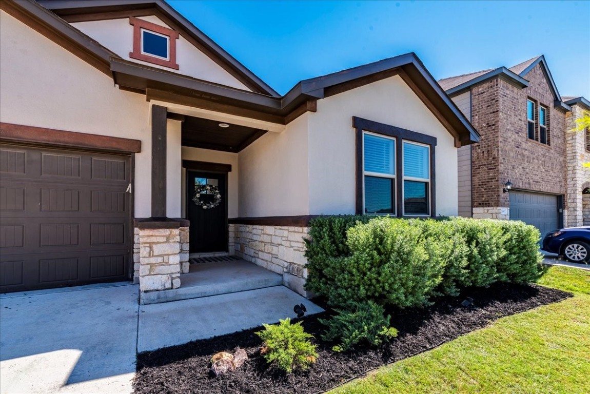Magna Ln, Liberty Hill, TX 78642