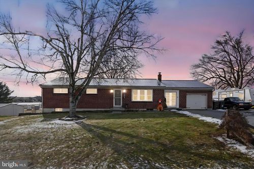 193 W Main St, FREDERICKSBURG, PA, 17026-9536 | Card Image