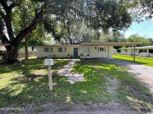 2305 Kramer Dr, New Iberia, LA, 70560-7023 | Card Image