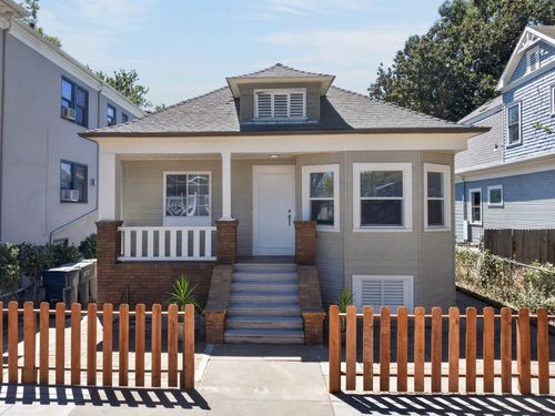 1026 V Street, Sacramento, CA, 95818 | Card Image