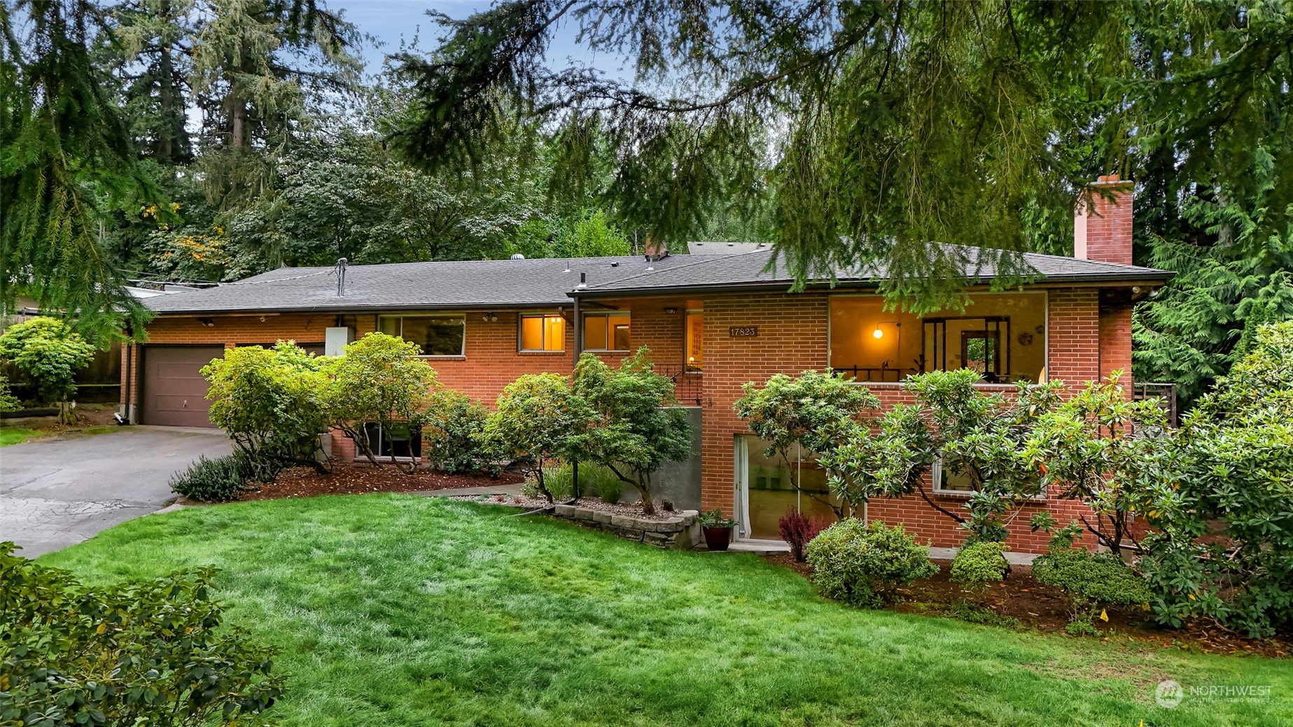 29th Ave, Lake Forest Park, WA 98155