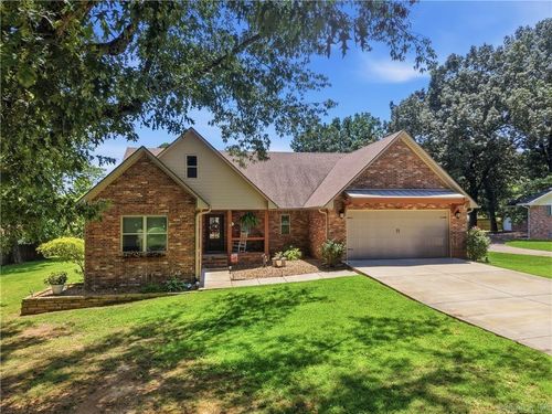 2503 Bradley Ln, Russellville, AR, 72801-4650 | Card Image