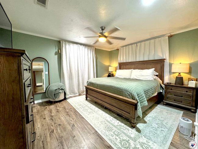 203 Main St, House other with 3 bedrooms, 1 bathrooms and null parking in Hooks TX | Image 7