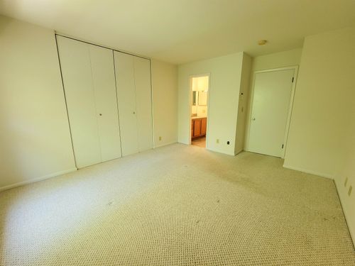 102-195 Ledgewood Cir, Burlington, VT, 05401-5969 | Card Image