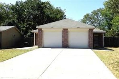 2300 Coleman Ave, Fort Worth, TX, 76105-5601 | Card Image