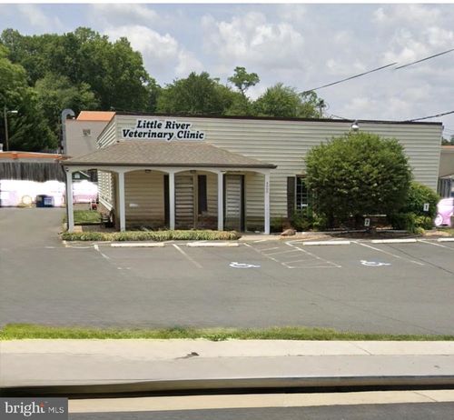 4000 Burke Station Rd, Fairfax, VA, 22032-1002 | Card Image