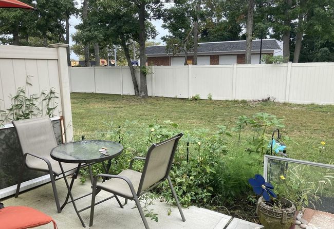 View of yard | Image 14